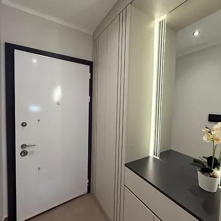 Yenissey Comfortable 2-bedroom In Mahmutlar Near Sea 알란야